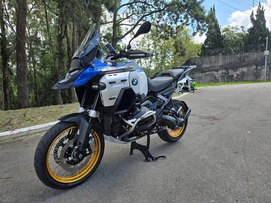 BMW R 1300 GS ADVENTURE TROPHY BMW R 1300 GS ADVENTURE TROPHY